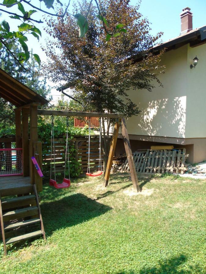 Home Away From Home Ilidža Kültér fotó